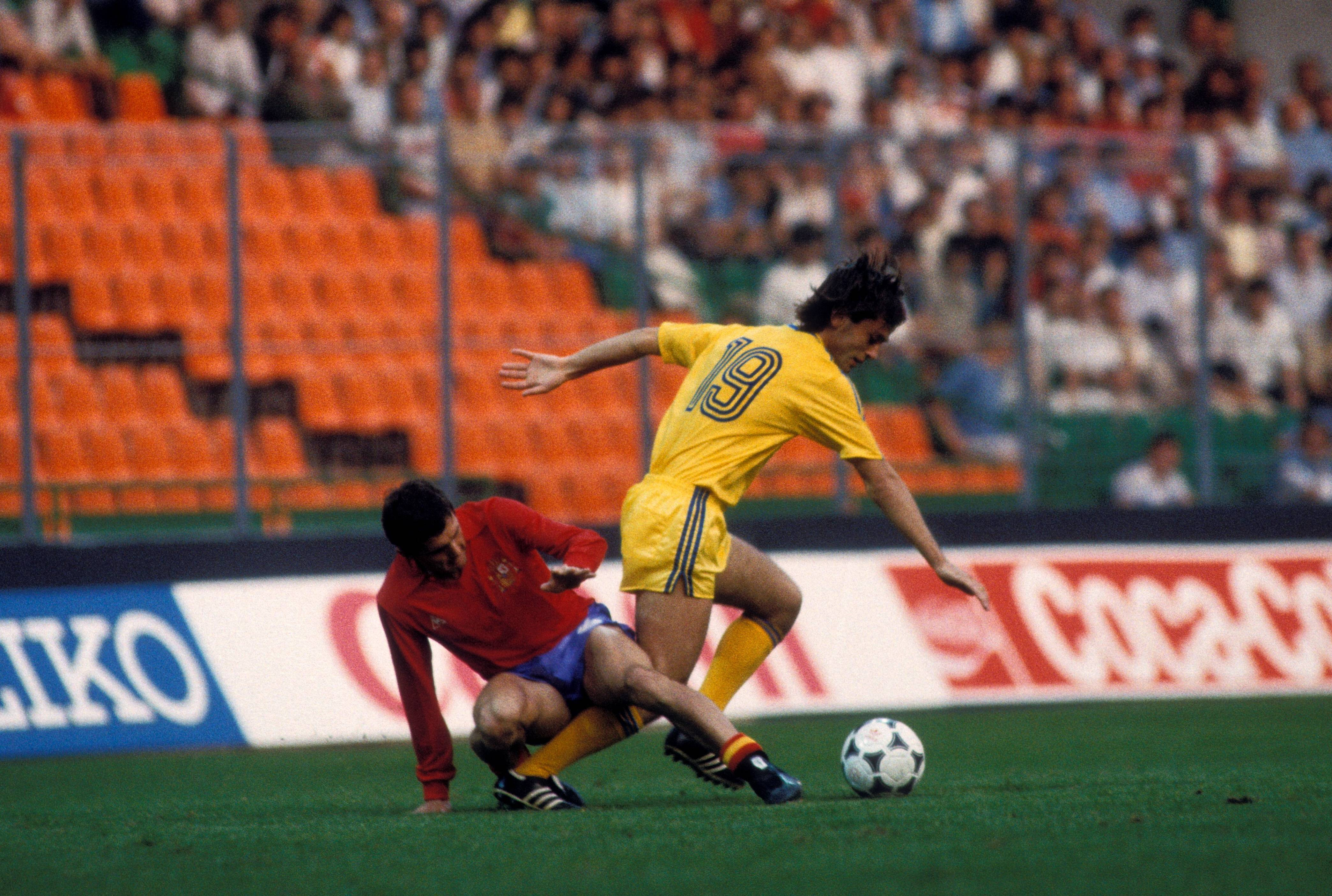 Poveștile lui Romulus Gabor, Balonul de Aur la Mondialul de tineret: Calificarea la Euro, răsplătită cu o Dacie